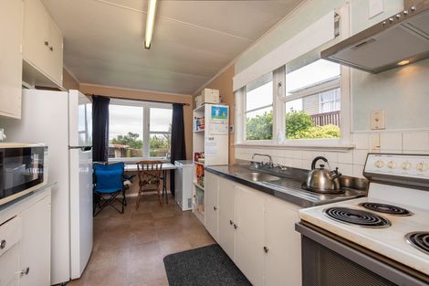 Photo of property in 26 Link Road, Newlands, Wellington, 6037