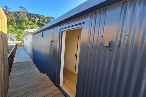 Photo of property in 39 Derwent Street, Island Bay, Wellington, 6023