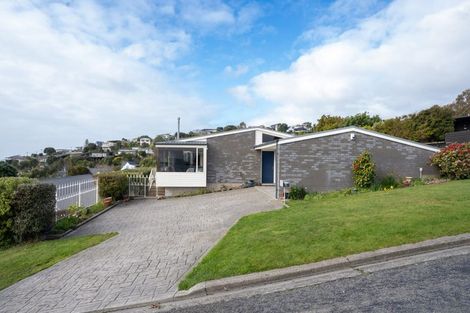 Photo of property in 63 Cannon Hill Crescent, Mount Pleasant, Christchurch, 8081