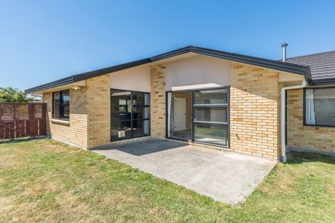 Photo of property in 10 Geneva Terrace, Kelvin Grove, Palmerston North, 4414