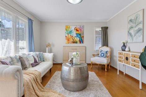 Photo of property in 4 Duncan Avenue, Te Atatu South, Auckland, 0610