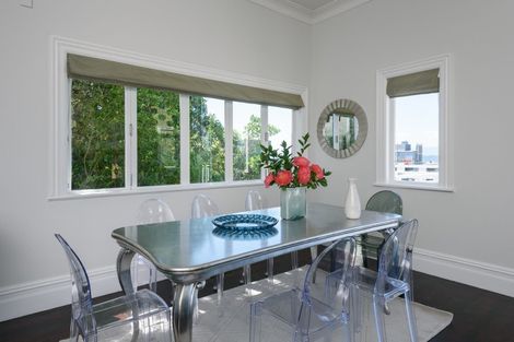 Photo of property in 11 Central Terrace, Kelburn, Wellington, 6012