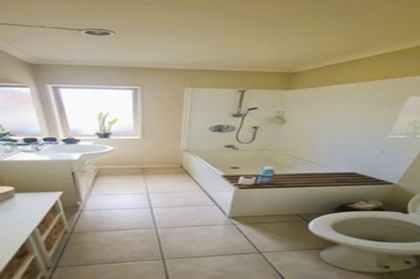 Photo of property in 38 Carrick Glen Avenue, Flat Bush, Auckland, 2019