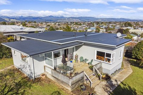 Photo of property in 24 Read Street, Levin, 5510
