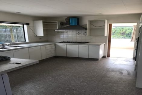 Photo of property in 17 Shastri Terrace, Khandallah, Wellington, 6035