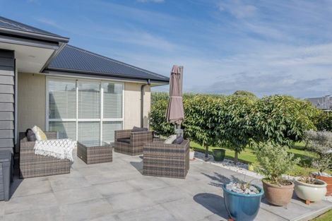 Photo of property in 18 Gladys Place, Levin, 5510