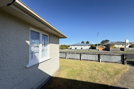 Photo of property in 25 Battiscombe Terrace, Waitara, 4320