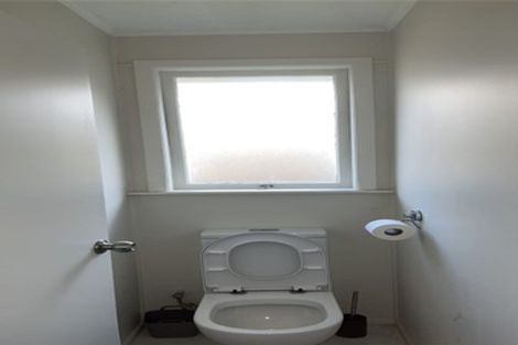 Photo of property in 31 Dawnhaven Drive, Te Atatu Peninsula, Auckland, 0610