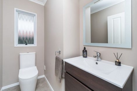 Photo of property in 98 John F Kennedy Drive, Milson, Palmerston North, 4414