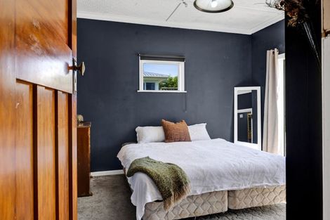 Photo of property in 18 Cumming Street, Okato, 4335