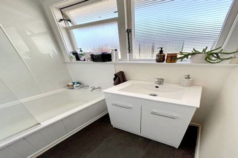 Photo of property in 16 Sherwill Street East, Feilding, 4702