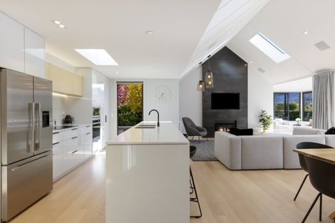 Photo of property in 2 Owen Marshall Lane, Arrowtown, 9371