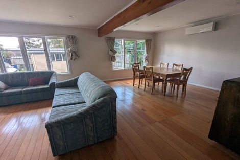 Photo of property in 30 Kervil Avenue, Te Atatu Peninsula, Auckland, 0610