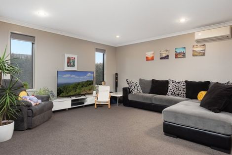Photo of property in 21 Oakwood Way, Papamoa Beach, Papamoa, 3118