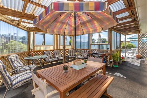 Photo of property in 5 Takitimu Street, Waitarere Beach, Levin, 5510