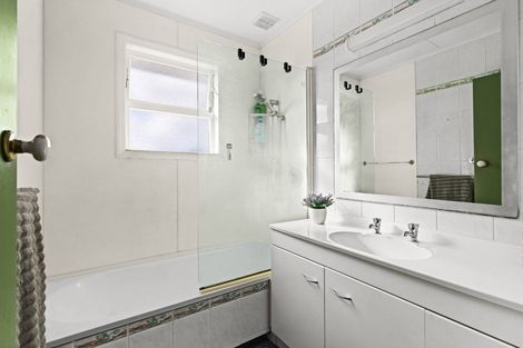 Photo of property in 711 Ballantyne Street, Frimley, Hastings, 4120