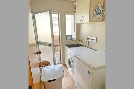 Photo of property in 7 Greenstone Place, Clover Park, Auckland, 2019