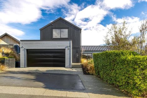 Photo of property in 7 Kinross Lane, Jacks Point, Queenstown, 9371
