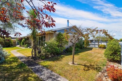 Photo of property in 1 Fraser Place, Rangiora, 7400