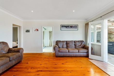 Photo of property in 17b Brightside Road, Stanmore Bay, Whangaparaoa, 0932