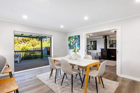 Photo of property in 21 Mcewen Crescent, Riverstone Terraces, Upper Hutt, 5018