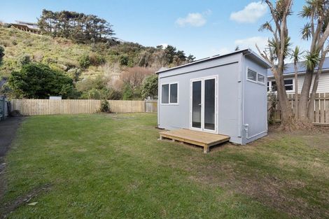 Photo of property in 62 Happy Valley Road, Owhiro Bay, Wellington, 6023