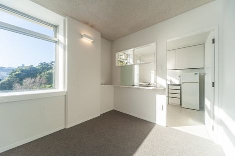 Photo of property in Jerningham Apartments, 20 Oriental Terrace, Oriental Bay, Wellington, 6011
