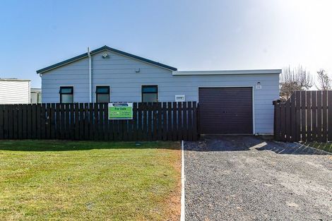 Photo of property in 8b Te Awa Street, Foxton Beach, Foxton, 4815