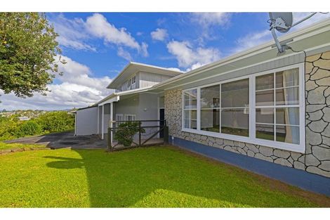 Photo of property in 19 Cyclarama Crescent, Massey, Auckland, 0614