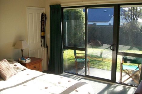 Photo of property in 15 Harrys Way, Redwood, Christchurch, 8051