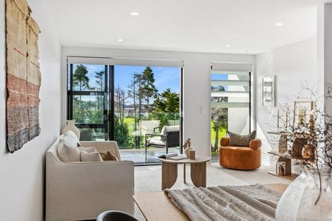 Photo of property in 18 Memorial Park Lane, Hobsonville, Auckland, 0618