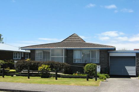 Photo of property in 1/25 Romilly Street, Westport, 7825