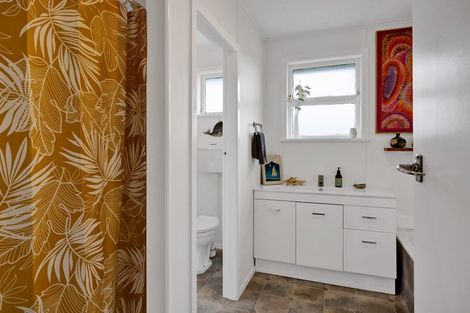 Photo of property in 33 Belair Avenue, Blagdon, New Plymouth, 4310