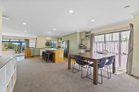 Photo of property in 17 Sunny Dale, Western Heights, Hamilton, 3200