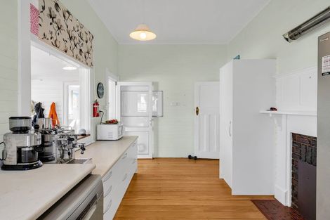 Photo of property in 35 College Street, College Estate, Whanganui, 4500