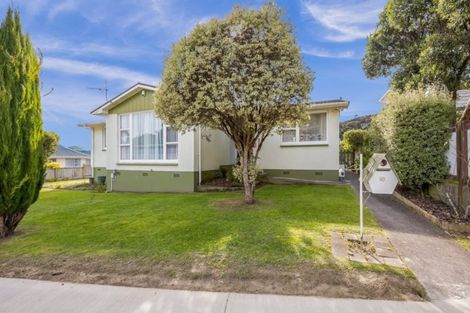 Photo of property in 18 Helvetia Grove, Naenae, Lower Hutt, 5011