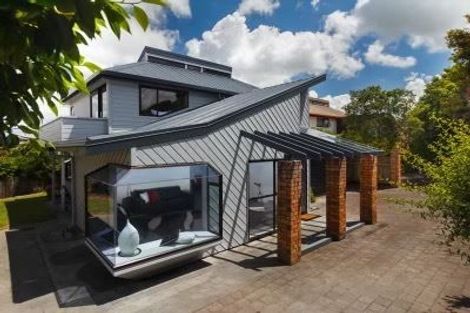 Photo of property in 6 Glucina Avenue, West Harbour, Auckland, 0618