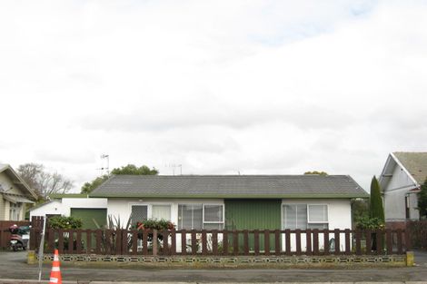 Photo of property in 2/507 Saint Aubyn, Hastings, 4122