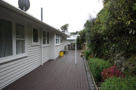Photo of property in 47 Link Road, Newlands, Wellington, 6037
