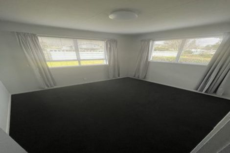 Photo of property in 3 Patterson Grove, Waikanae, 5036