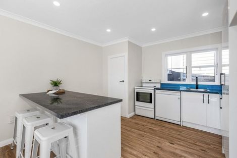 Photo of property in 189 Severn Street, Island Bay, Wellington, 6023