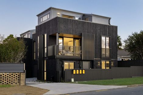 Photo of property in 12a Kowhai Road, Campbells Bay, Auckland, 0630