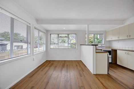 Photo of property in 5 Nikau Street, Inglewood, 4330