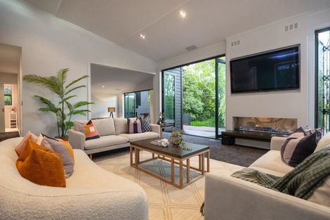 Photo of property in 27a Phoenix Avenue, Hokowhitu, Palmerston North, 4410