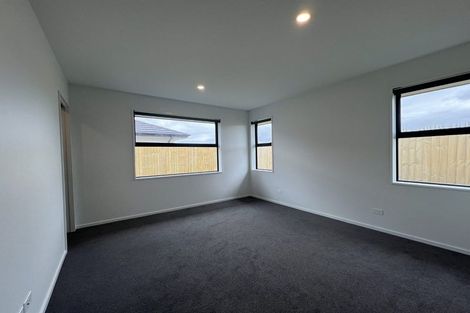 Photo of property in 25 Bill Hammond Drive, Belfast, 8051