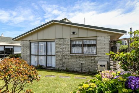 Photo of property in 13 Karamu Street, Strandon, New Plymouth, 4312