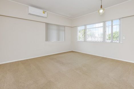 Photo of property in 8 Hamilton Road, Papatoetoe, Auckland, 2025