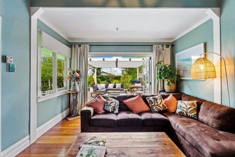 Photo of property in 409 Alexandra Street, Hastings, 4122