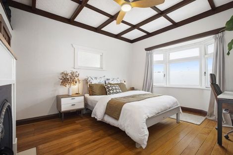 Photo of property in 18 Sandspit Road, Waiuku, 2123