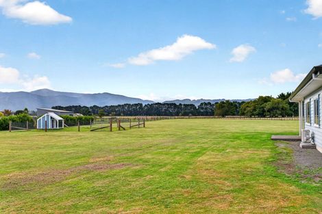 Photo of property in 32 Spencer Lane, Greytown, 5712